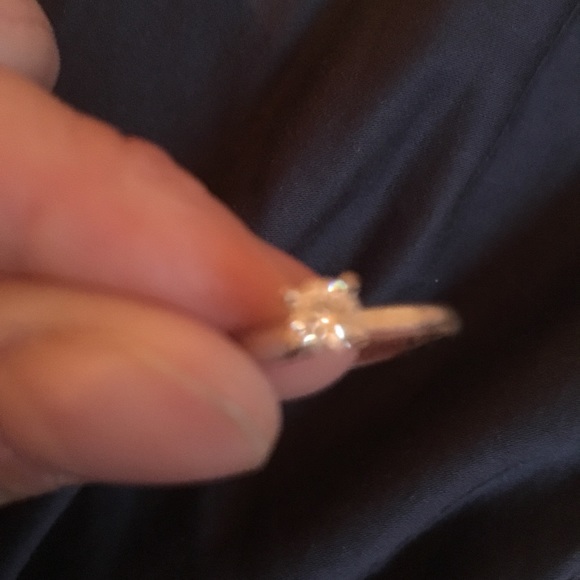 1/4 karat diamond ring extra pictures - Picture 6 of 7